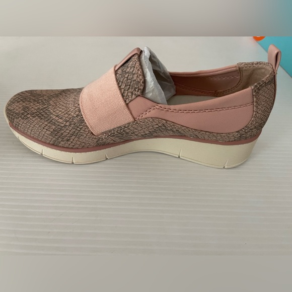 BareTraps women’s shoes NWT - Picture 3 of 11